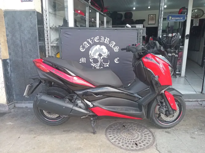 XMax 250