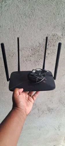 Roteador Mercusys 4 antenas modelo AC1200 em excelente estado