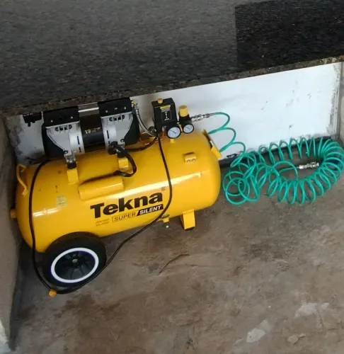 COMPRESSOR DE AR TEKNA SUPER SILENT 1200W - 50 LITROS SEM ÓLEO