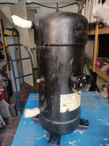 Compressor Sanyo de 7,5Tr 220v