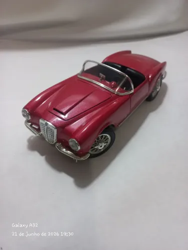 Carrinho lancia aurelia b24 spider 1955 burago 1/18