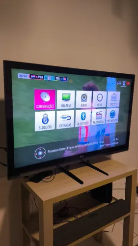 TV LG 47" tela em vidro ultrafina sem borda