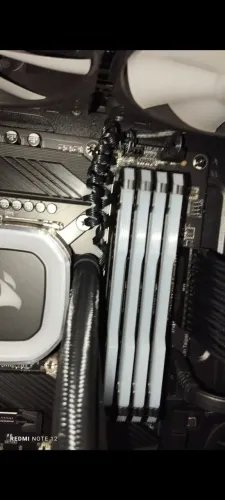 Memória Corsair Vegeance RGB 3200 MHz DDR4,2x8 gigas