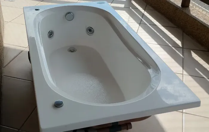 Banheira de Hidromassagem Semita 3 jatos (usada)