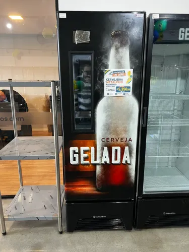 Cervejeira - Com visor - Metalfrio
