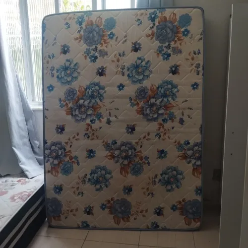 Cama box com colchão D20 acoplado + colchão D30