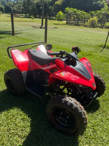 Quadriciclo CFmoto 110 Infantil