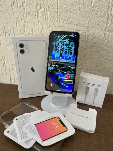 iPhone 11- EM PERFEITAS CONDIÇÕES