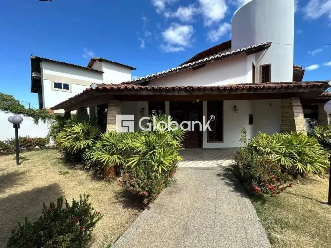 Casa para aluguel em Montes Claros-MG, no bairro Jardim São Luiz, 05 quarto(s)