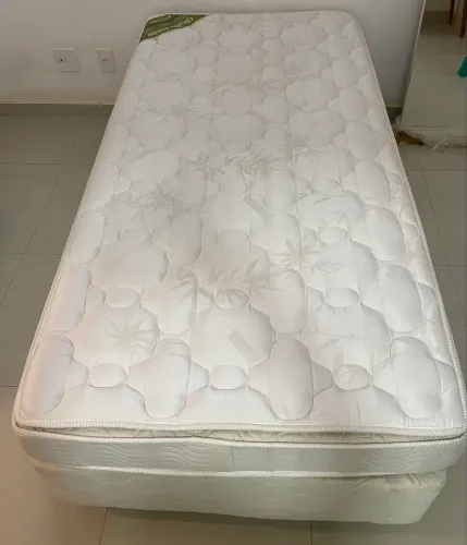 Vendo cama box solteiro especial Americanflex