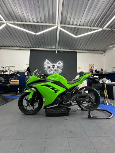 Kawasaki Ninja 300 2014 - À Venda!