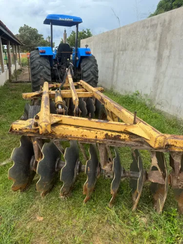 Trator new holland 7630 ano 2016 com grade em perfeito funcionamento