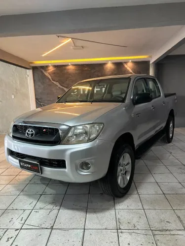 Toyota Hilux CD D4-d 4X4 2.5 16V 102cv TB Dies. 2011