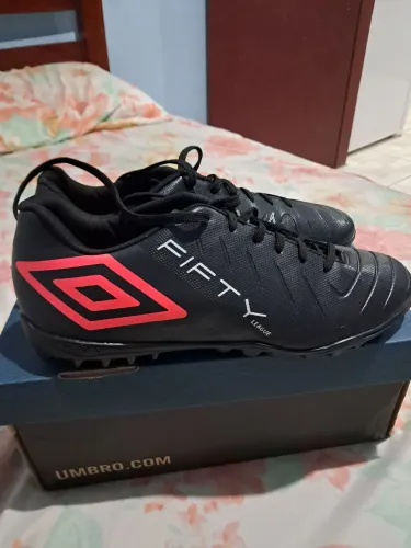 Chuteira SOCITY UMBRO FIFTY league tamanho 41