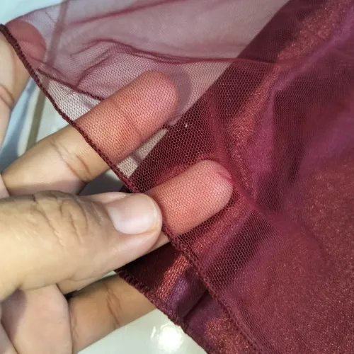 Vende se vestido de festa.