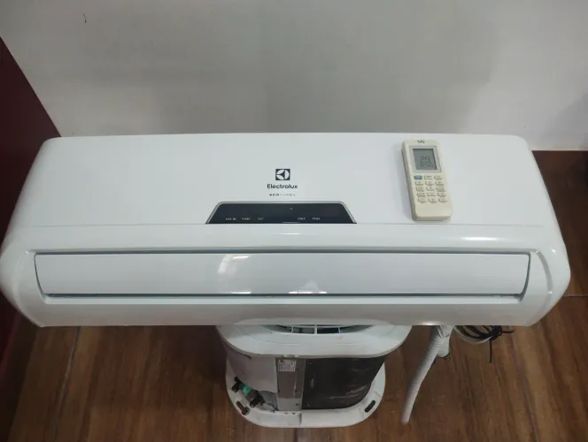 Ar condicionado split 12000 BTUs Eletrolux impecável no ponto de instalação com entrega !!
