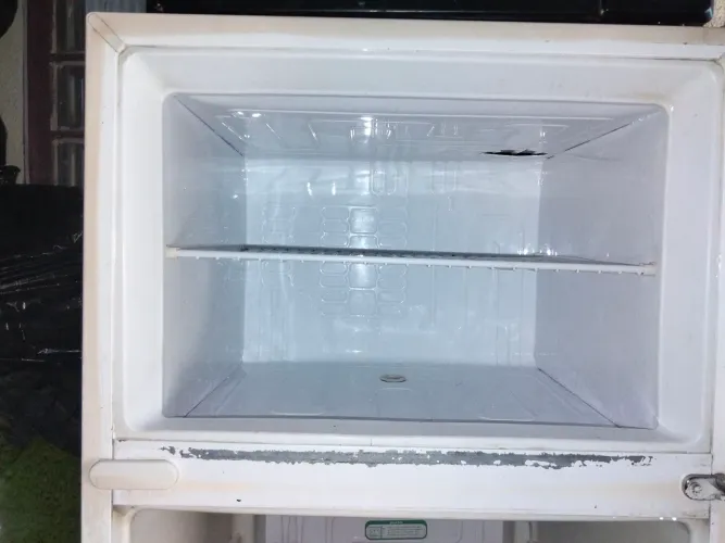 Geladeira em ótima condições.