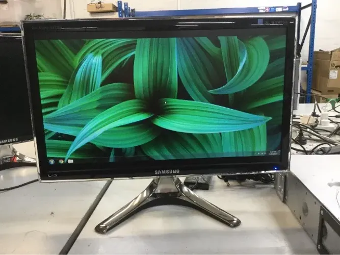 Monitor SAMSUNG BX2250 com retroiluminação LED de 21,5 polegadas