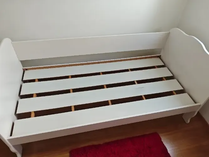 Cama solteiro medidas padrão com capitonê 