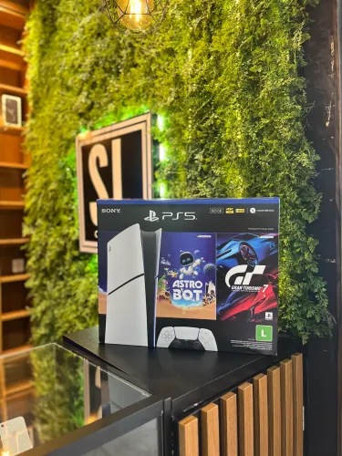 PlayStation 5 Slim digital 825GB com 2 jogos(Gran turismo + Astro Bot)