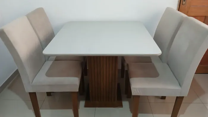 Mesa 4 lugares / vidro