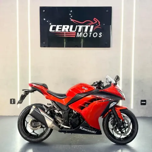 Kawasaki Ninja 300 2017 - Toda original