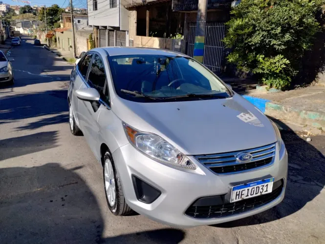 Ford Fiesta SE 1.6 16V Flex 5P 2011