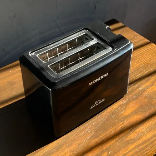 Torradeira Elétrica Mondial Toast Due Black 800W (220V) | Perfeito Estado