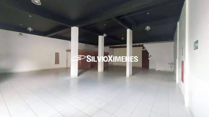 Comercial  Loja no Caiçaras com 210,00 (M²), 1 quartos e 4 vagas para Venda