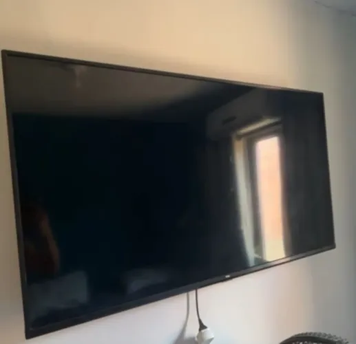 TV TCL 50 polegadas 4k com defeito da imagem.