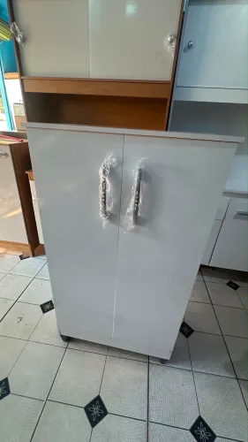 Armário multiuso 