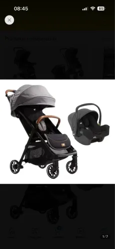 Carrinho de bebê e bebê conforto