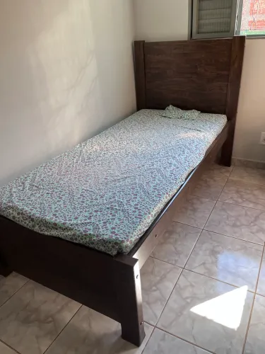 Cama solteiro madeira