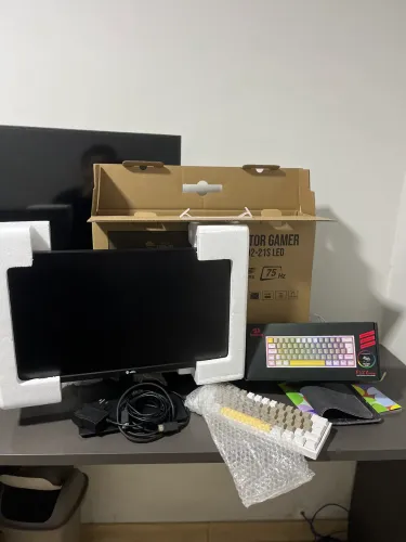 Monitor e Teclado Gamer