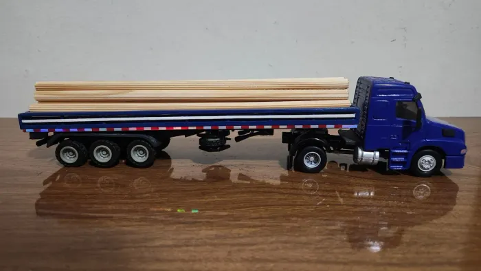 Miniatura Caminhão Carreta Volvo Dminis Escala 1/50