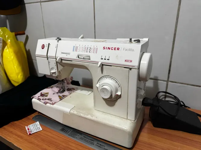 MÁQUINA SINGER