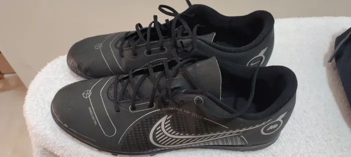 Chuteira society da nike original, utilizada apenas 1 vez