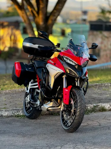 Ducati Multistrada 1160 V4S 2023.
