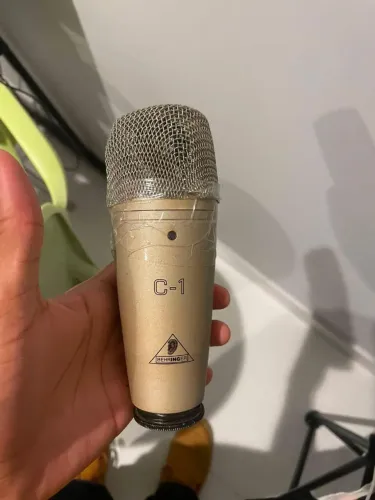 Microfone Behringer c1