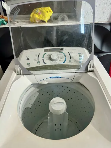 Máquina de lavar roupa Eletrolux