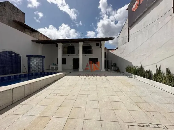 Casa com 6 quartos para alugar, 500 m² por R$ 8.000/mês - Parque Manibura - Fortaleza/CE