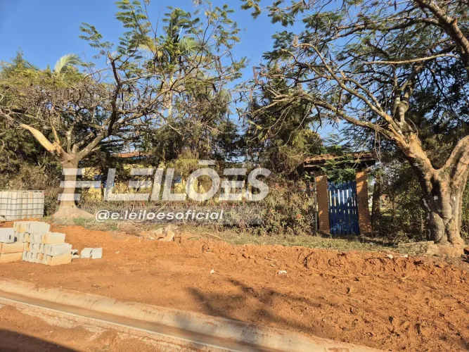 Chácara, área de 1.100m² - Araçoiaba da Serra SP
