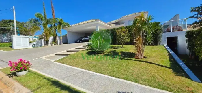 Espetacular casa à venda no condomínio Portal dos Bandeirantes II em Porto Feliz