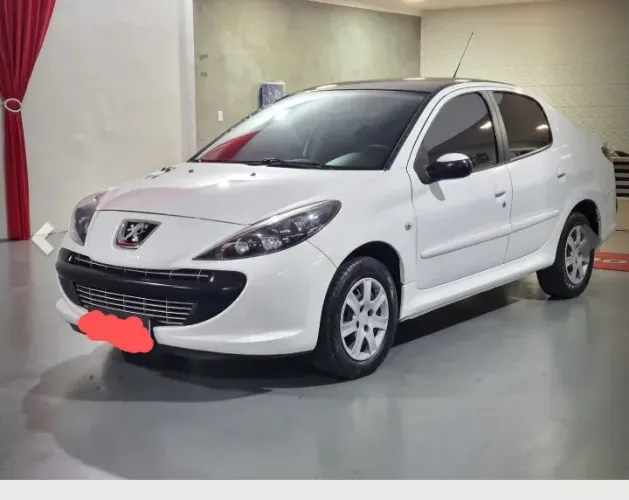Peugeot 207 Sedan Passion XR 1.4 Flex 8V 4P 2010