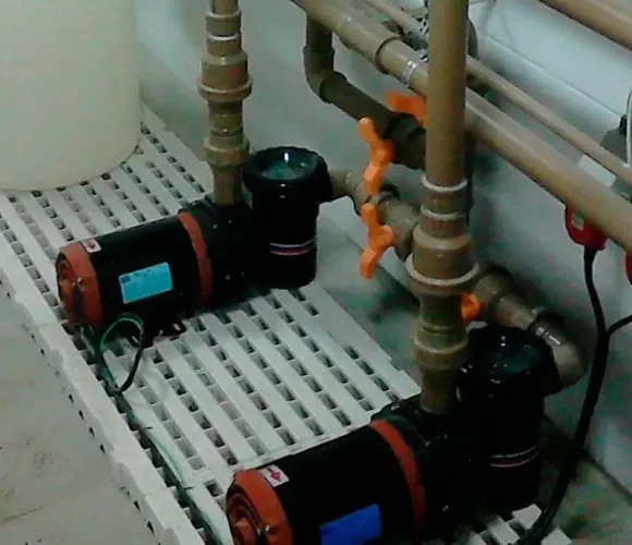 Faço serviços das seguintes áreas, elétrica, hidráulica e eletrônica 