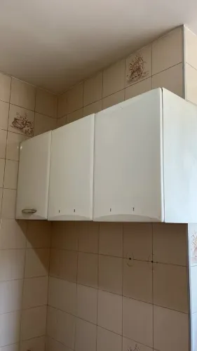 Armário de Alumínio em boas condições