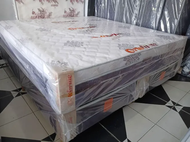 CAMA BOX SUPER KING DE MOLAS ENSACADAS
