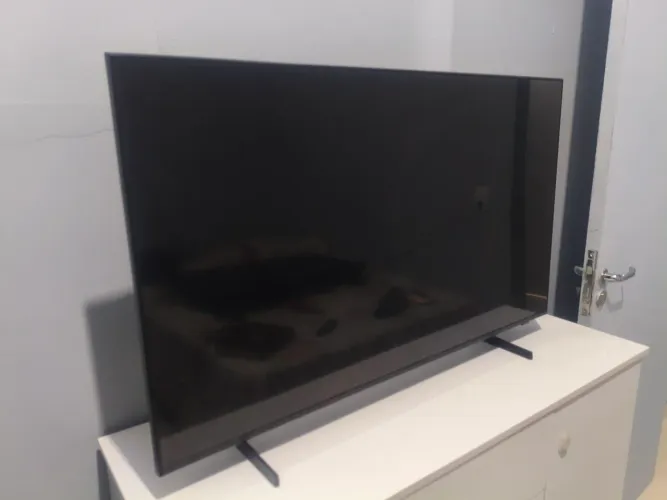 Tv 43 Samsung 4k tela quebrada. Funcionando. Seminova