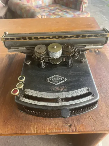 Maquina de escrever antiga