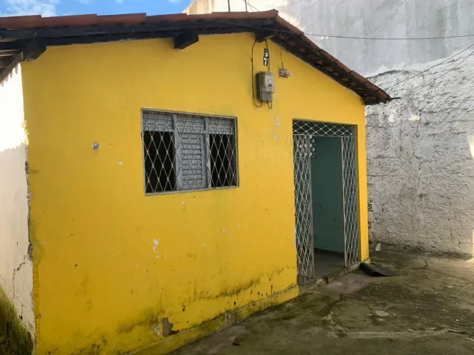 Casa no Renascer na rua principal.